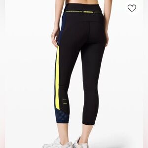 Lululemon Break New Ground Crop Women's Black and Yellow Athletic Leggings sz 6